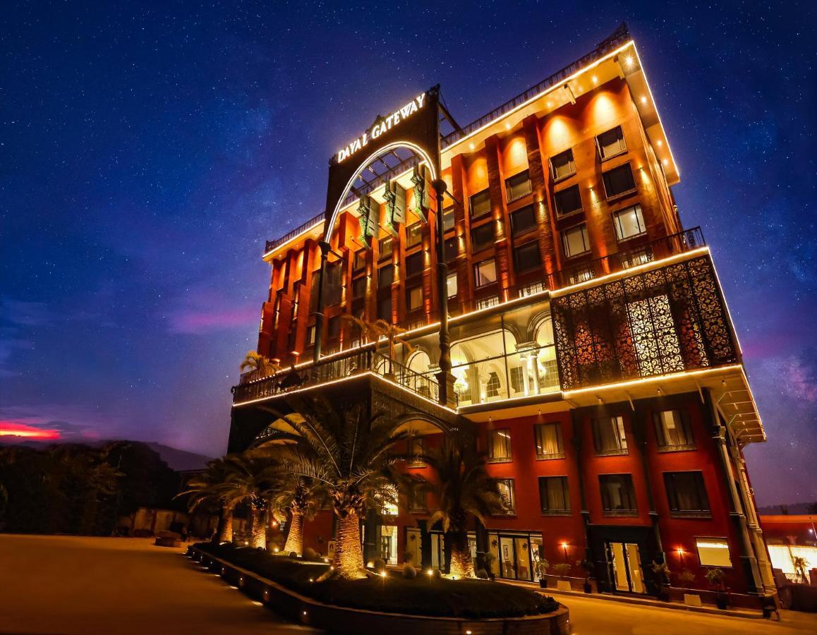 Hotel Dayal Gateway Lucknow Exterior foto